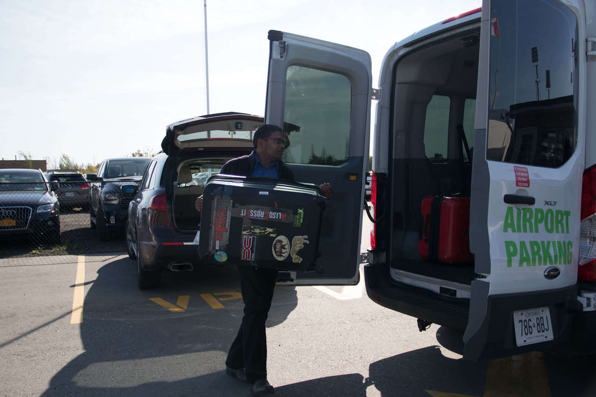 Valet Park Luggage Assistance